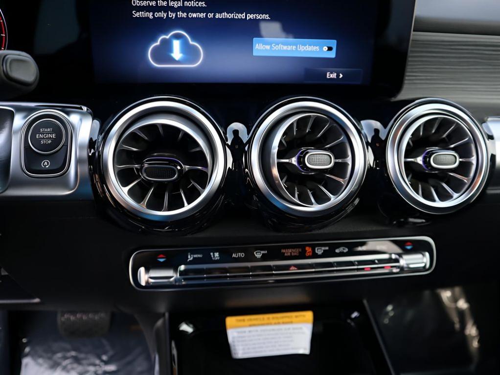 2026 Mercedes-BENZ GLB — миниатюра 44