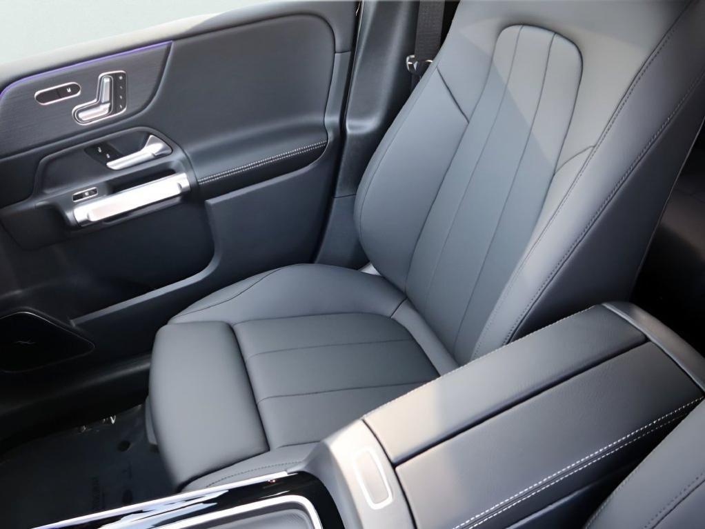2026 Mercedes-BENZ GLB 缩略图 33