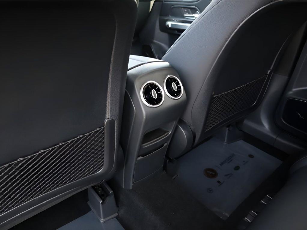 2026 Mercedes-BENZ GLB 缩略图 23