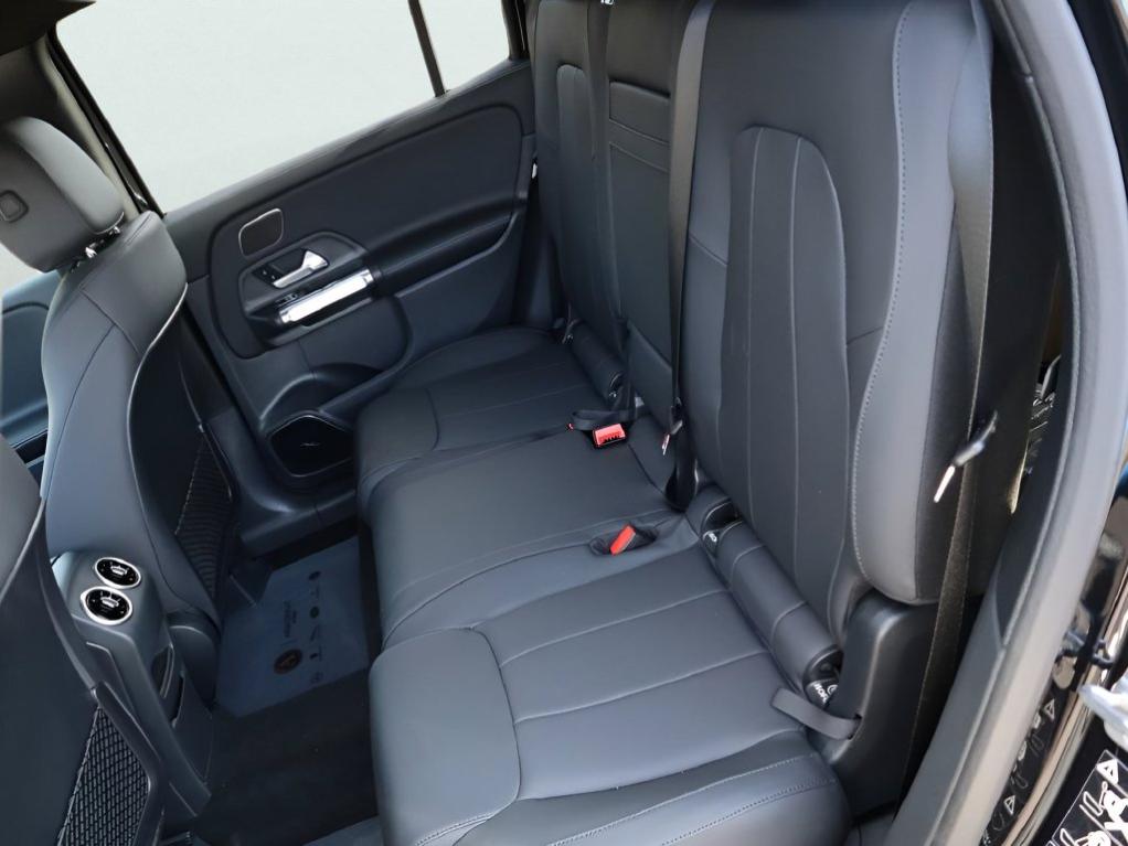 2026 Mercedes-BENZ GLB 缩略图 22