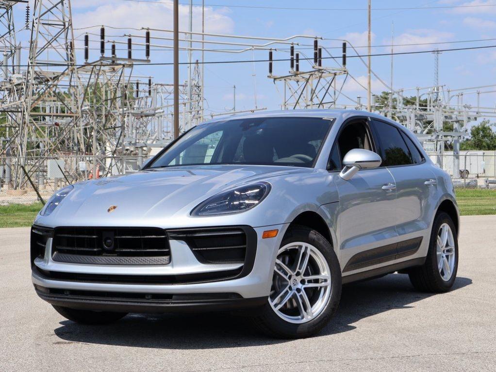 2025 Porsche Macan T