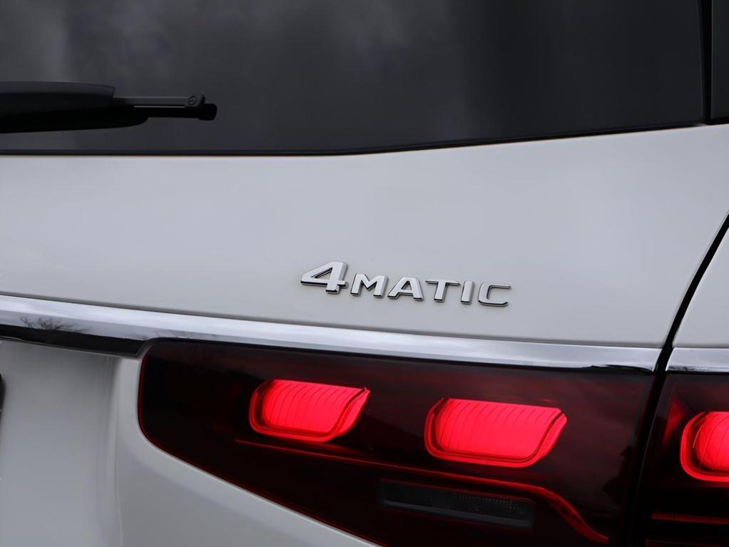 MERCEDES-BENZ GLS - 8