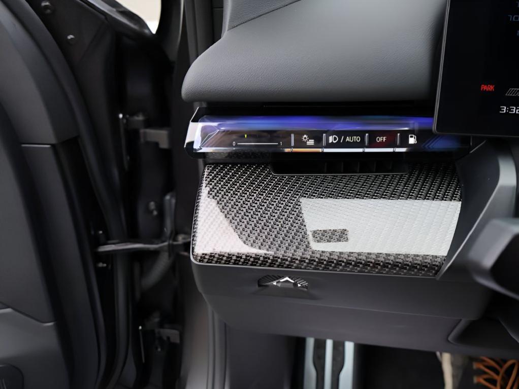 2027 BMW M5 TOURING 缩略图 37