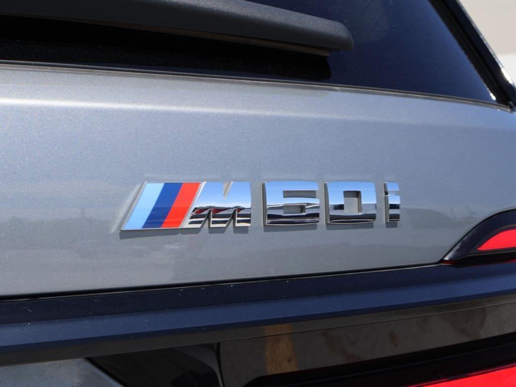 صورة 9 لـ 2025 BMW X7 M60I