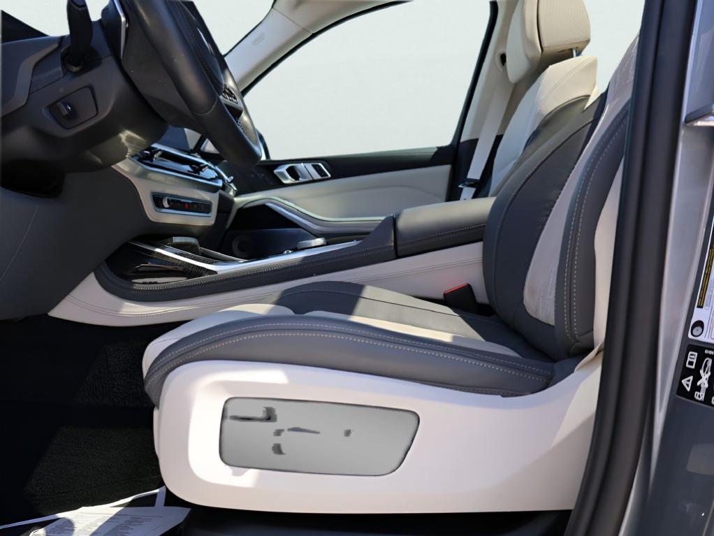 صورة مصغرة 40 لـ 2025 BMW X7 M60I