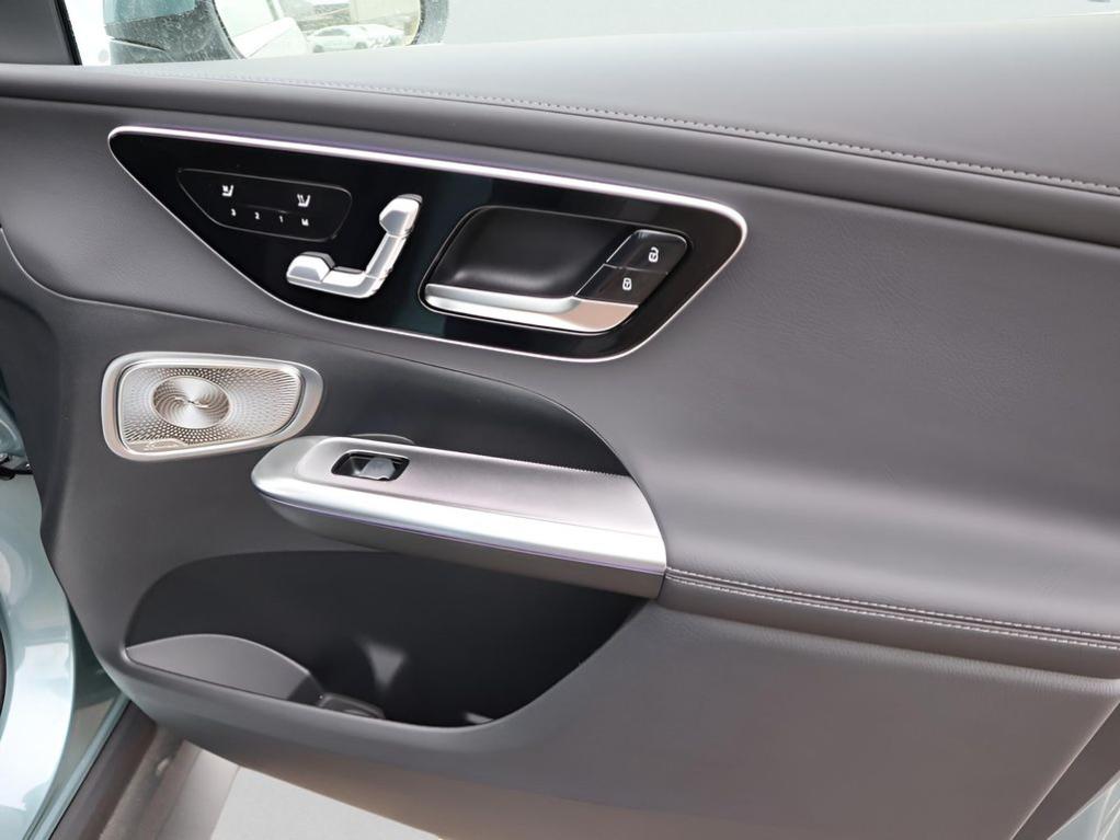 MERCEDES-BENZ GLC - 7