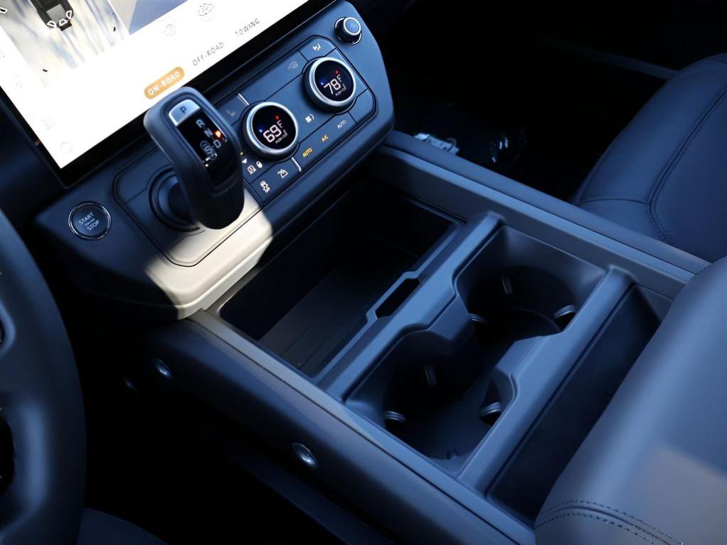 2026 LAND Rover DEFENDER 110 X-DYNAMIC SE 缩略图 24
