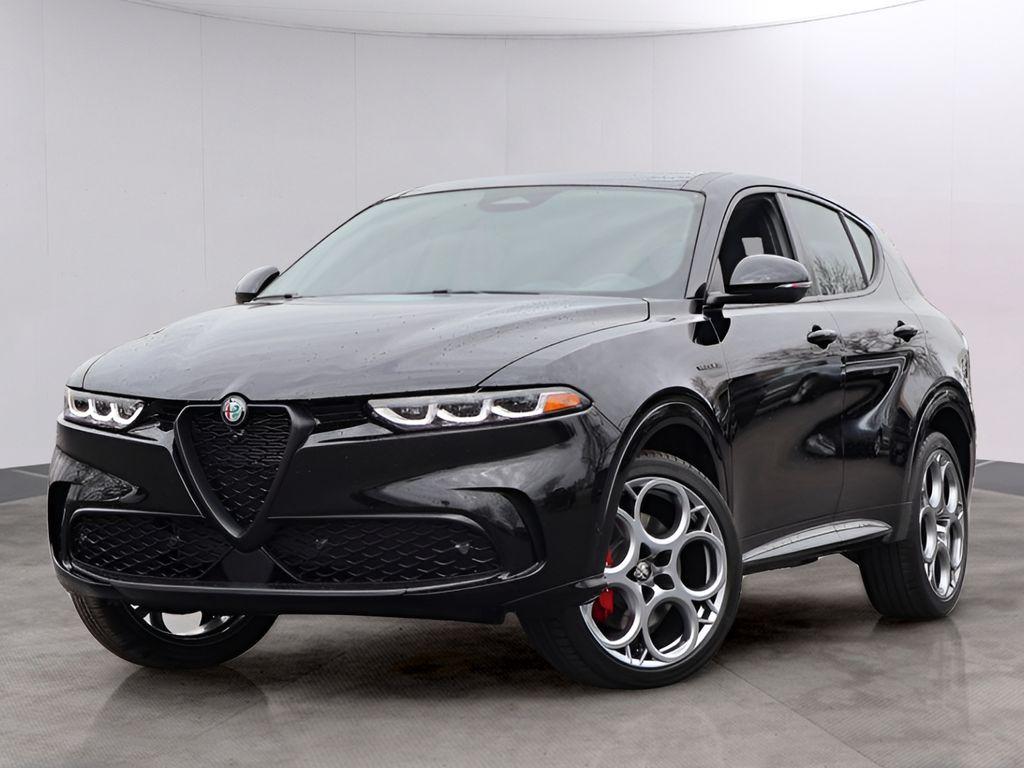 New 2025 Alfa Romeo Tonale Base