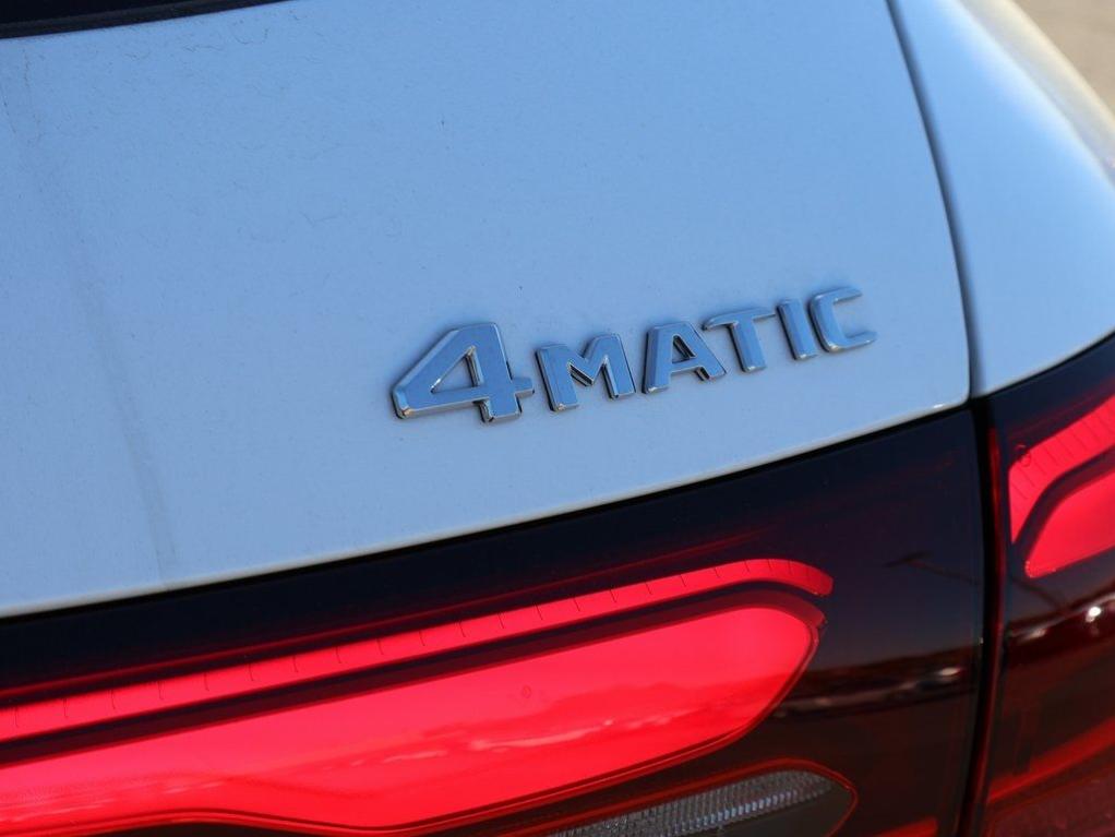 MERCEDES-BENZ GLC - 9