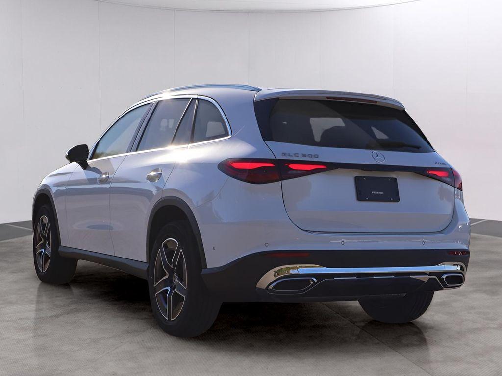 MERCEDES-BENZ GLC - 7