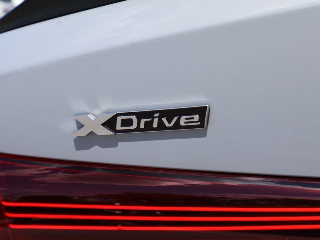 2026 BMW M4 COMPETITION XDRIVE — фото 9