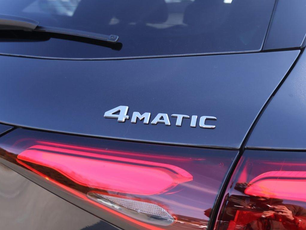 MERCEDES-BENZ GLC - 8