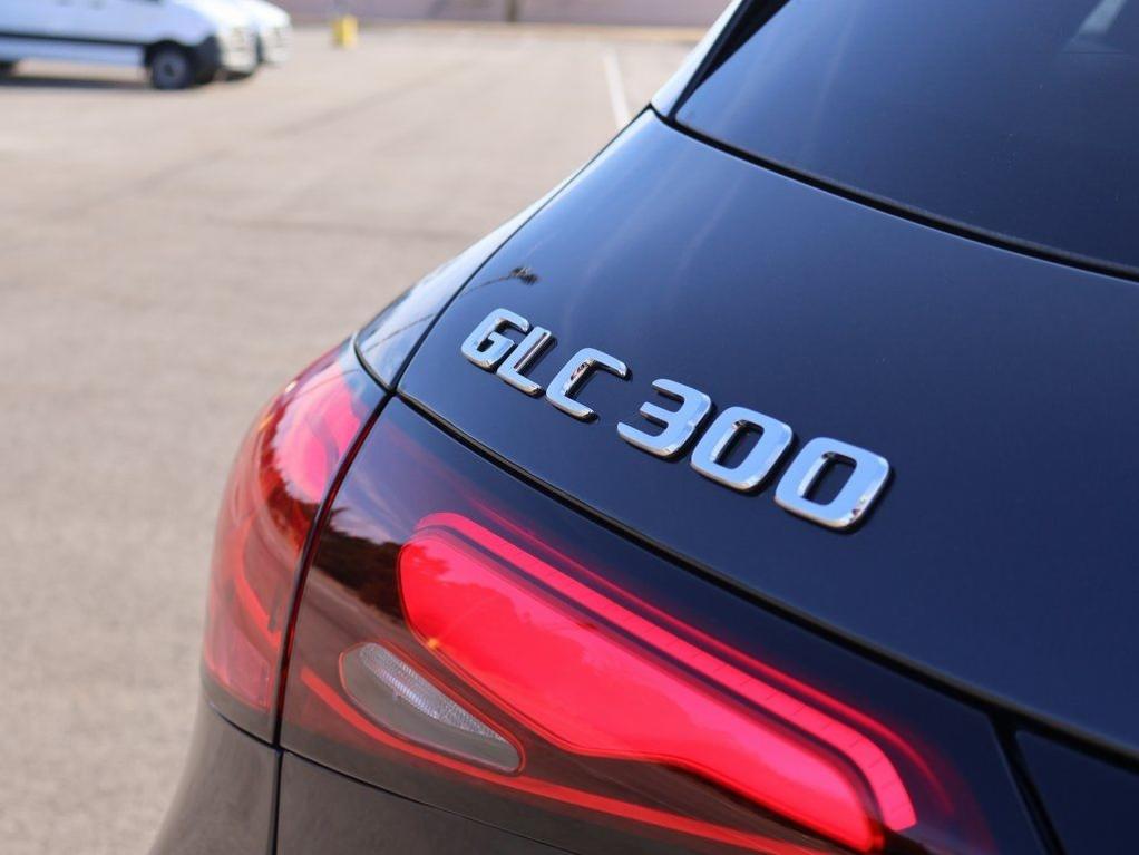 MERCEDES-BENZ GLC - 9