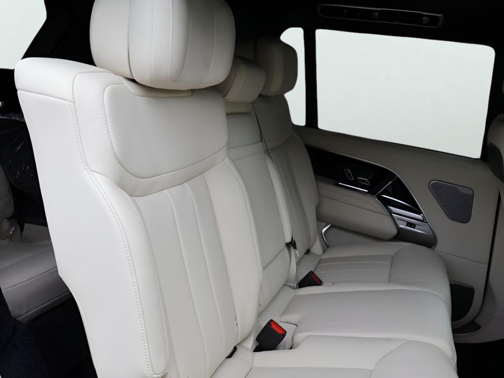 صورة 12 لـ 2026 LAND Rover RANGE ROVER AUTOBIOGRAPHY