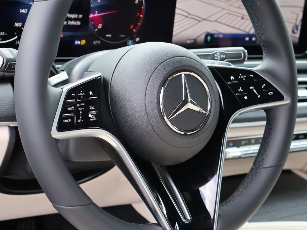2026 Mercedes-BENZ GLE — миниатюра 20