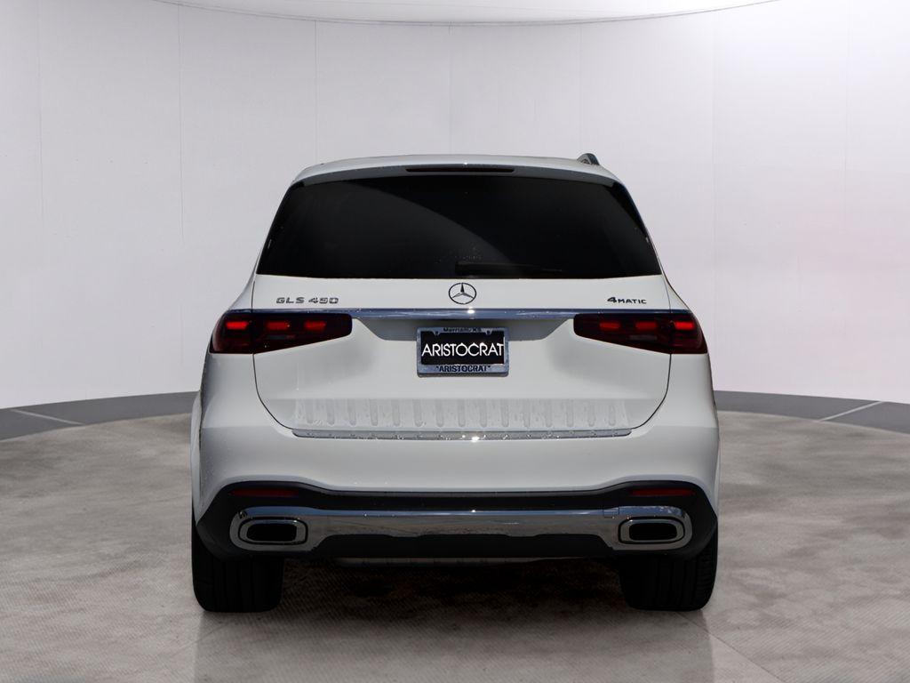 2026 Mercedes-BENZ GLS — миниатюра 6