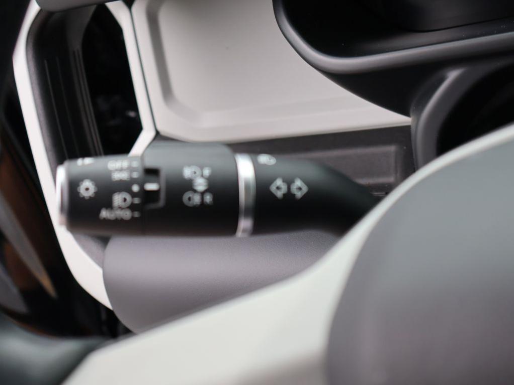 2024 LAND Rover DEFENDER 110 SE — миниатюра 33