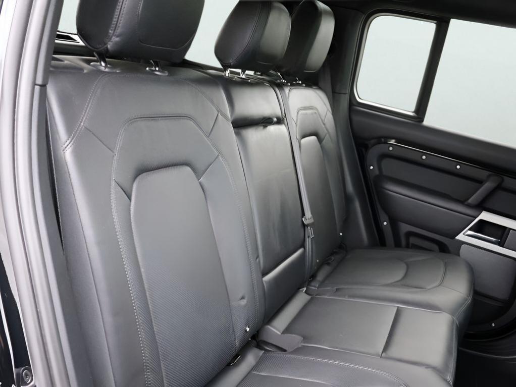 صورة مصغرة 12 لـ 2024 LAND Rover DEFENDER 110 SE