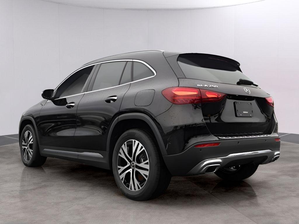 MERCEDES-BENZ GLA - 8