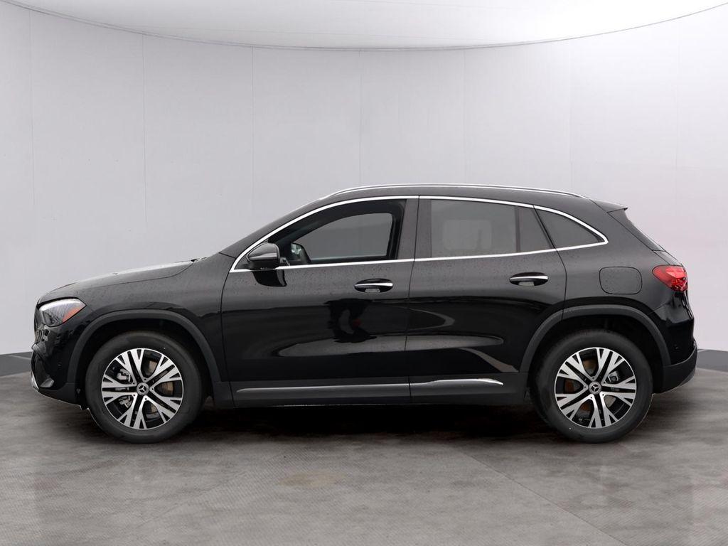 MERCEDES-BENZ GLA - 5