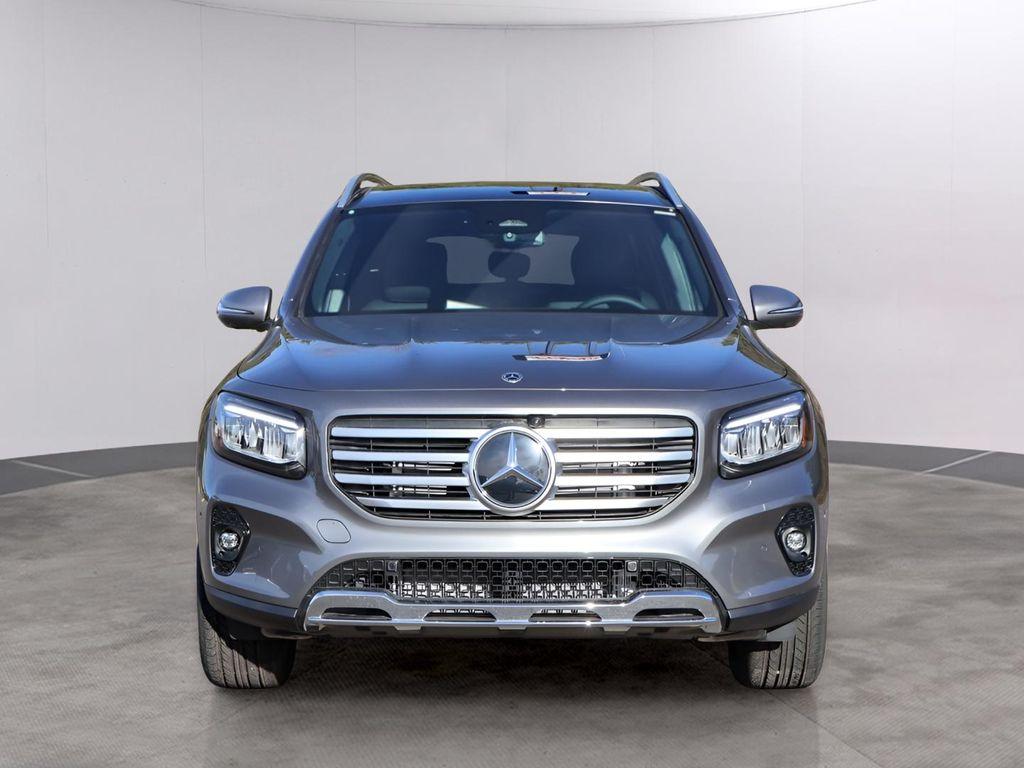 2026 Mercedes-BENZ GLB photo 2