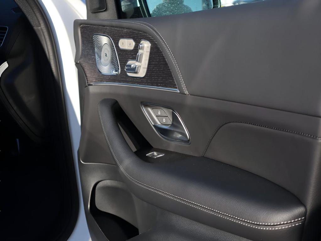 2026 Mercedes-BENZ GLE 缩略图 13