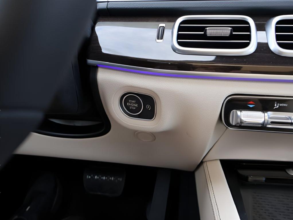 2026 Mercedes-BENZ GLS 缩略图 31