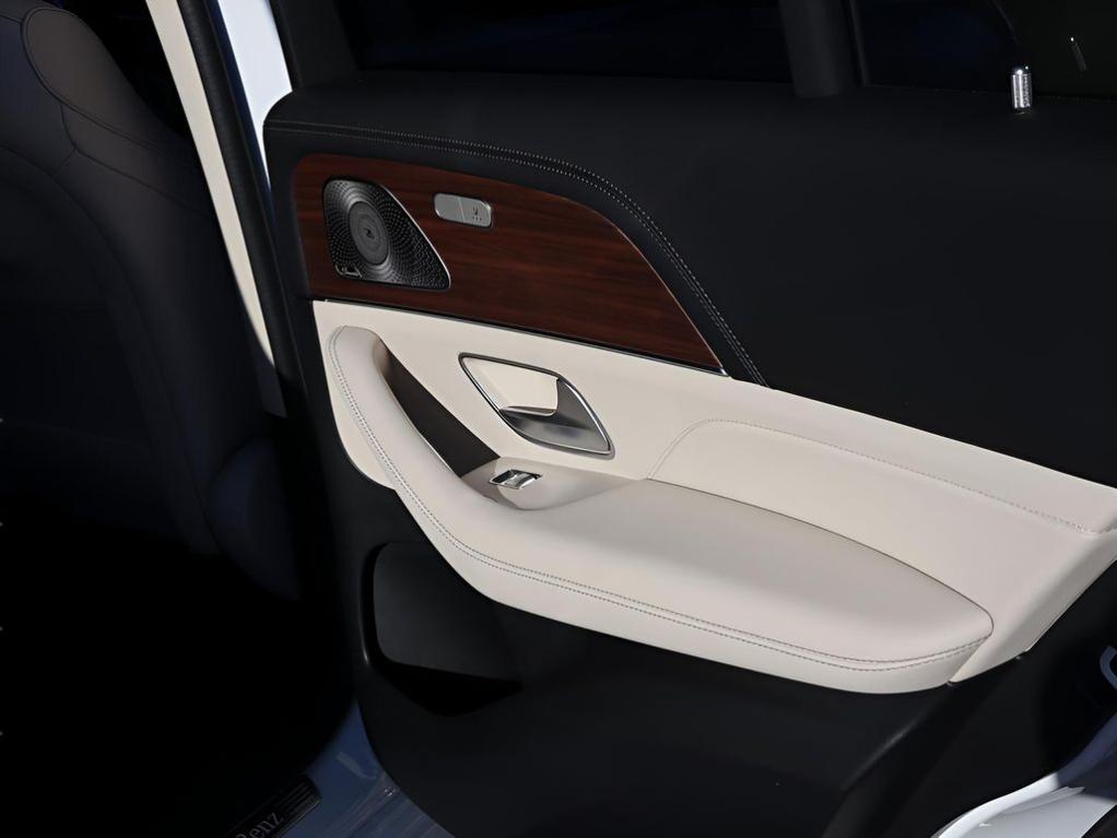 2026 Mercedes-BENZ GLE 缩略图 17