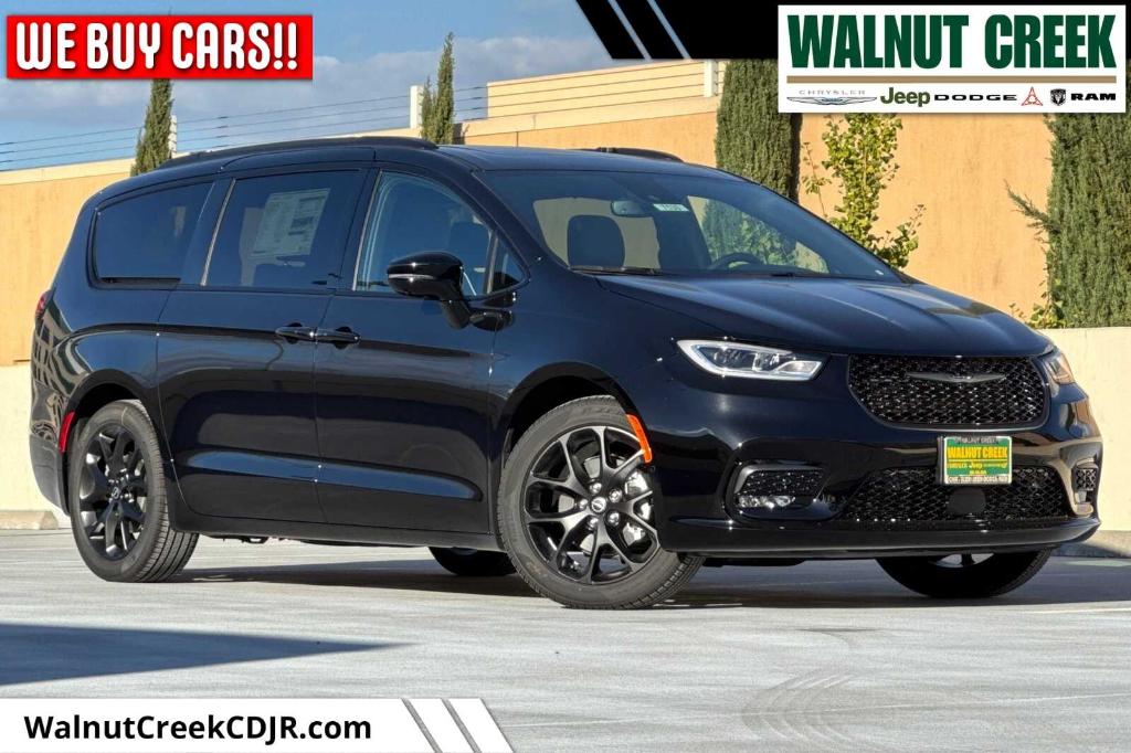 New 2026 Chrysler Pacifica Limited