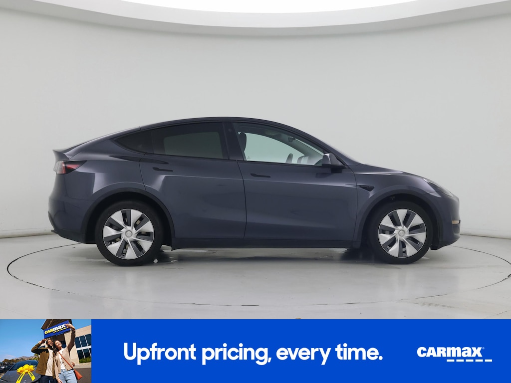 TESLA MODEL Y LONG RANGE - 9
