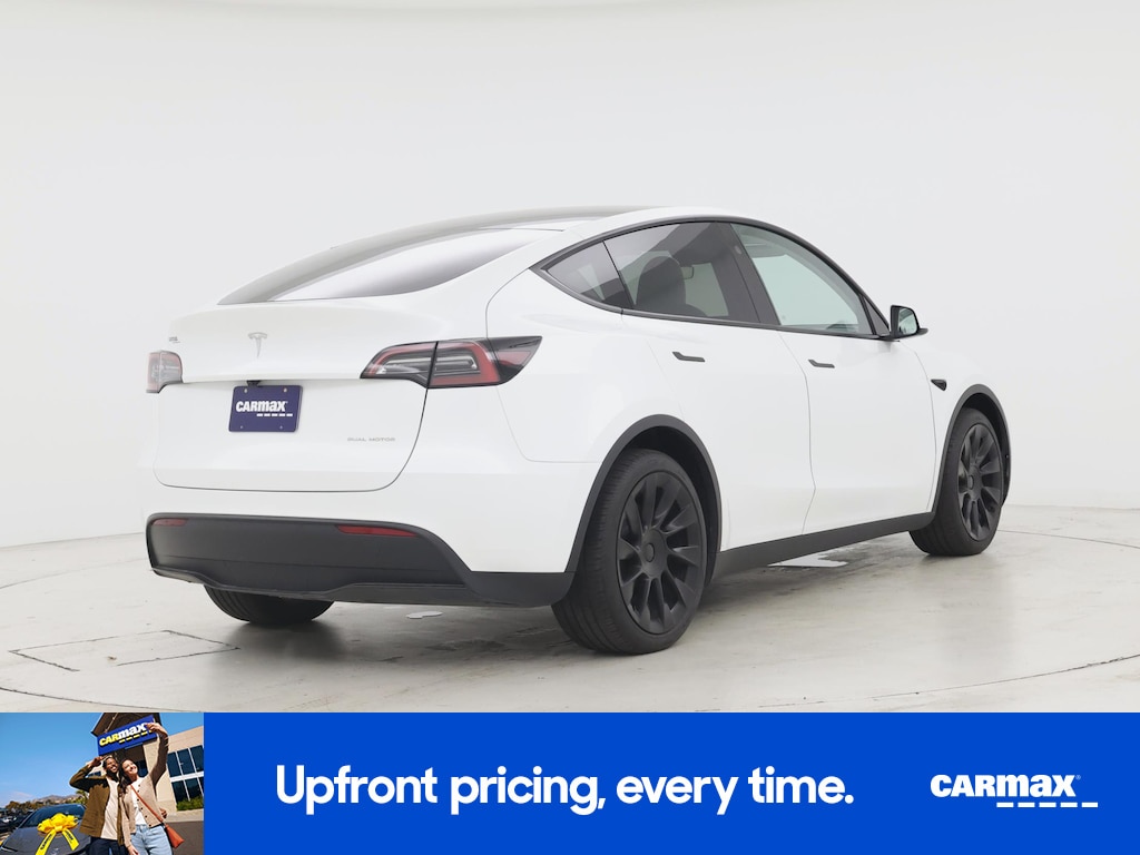 TESLA MODEL Y LONG RANGE - 10