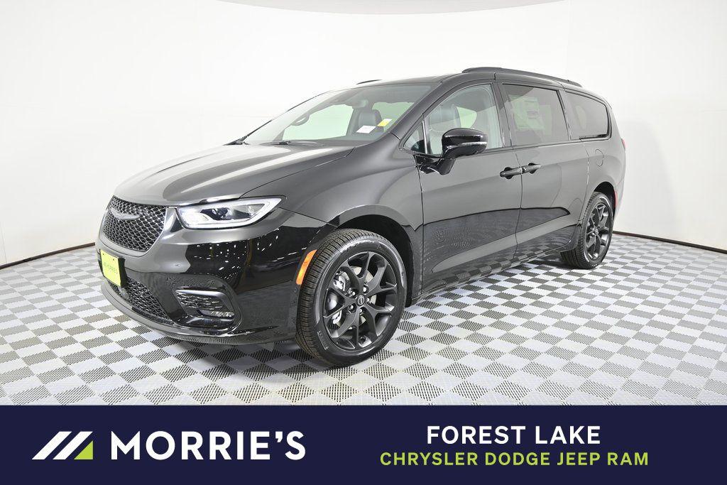 New 2026 Chrysler Pacifica Limited