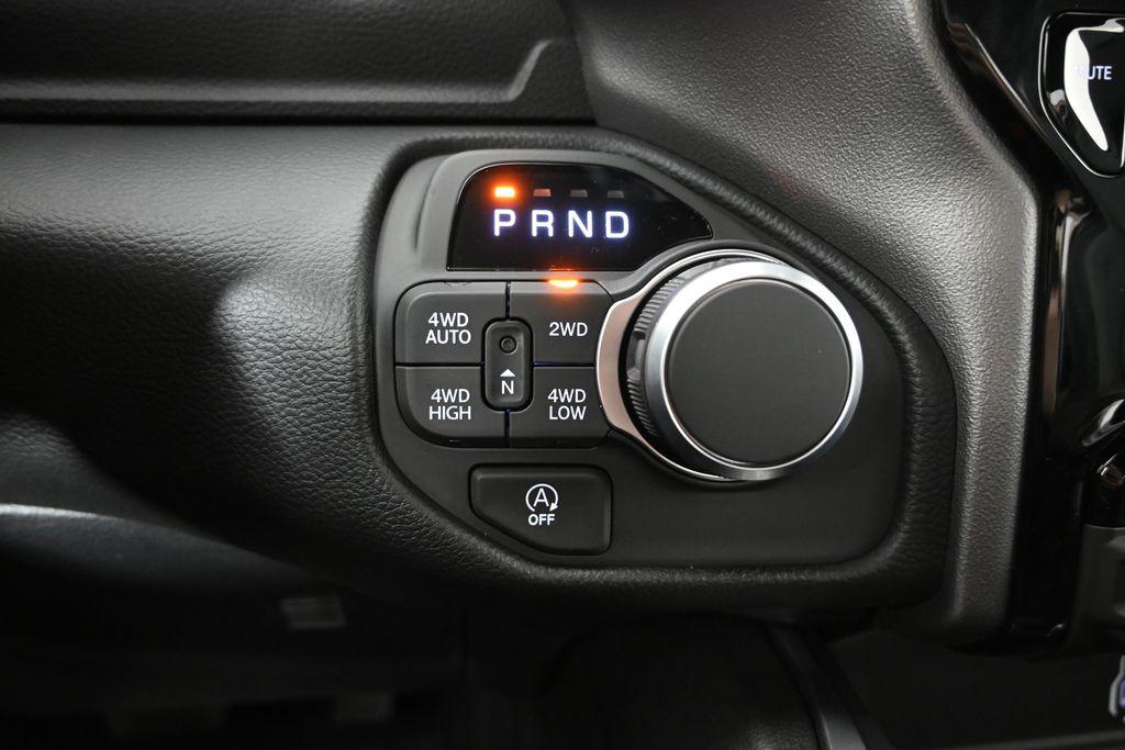2026 RAM 1500 BIG HORN/LONE STAR thumbnail 30