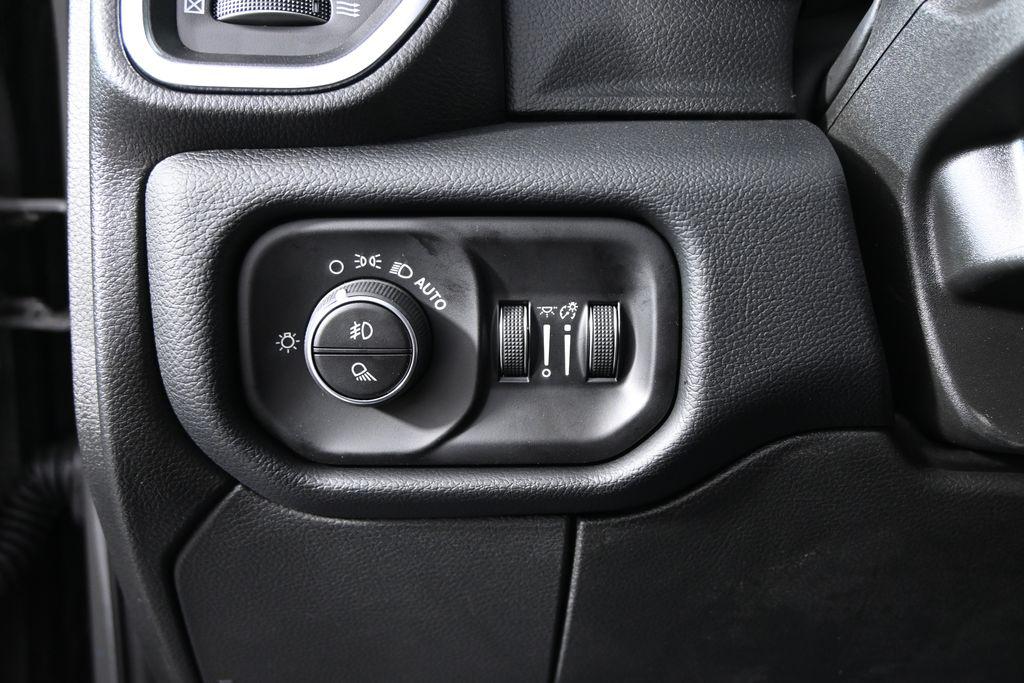 2026 RAM 3500 LARAMIE CREW CAB 4X4 6'4' BOX — миниатюра 24