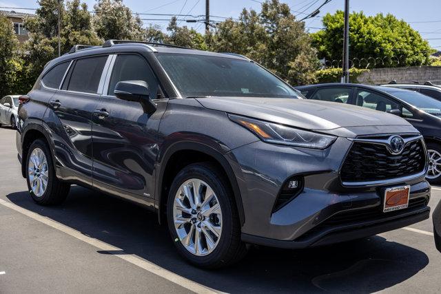 New 2026 Toyota Highlander Hybrid Limited