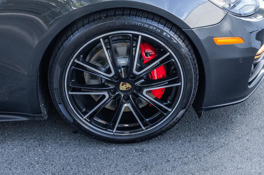 صورة 7 لـ 2020 Porsche PANAMERA GTS