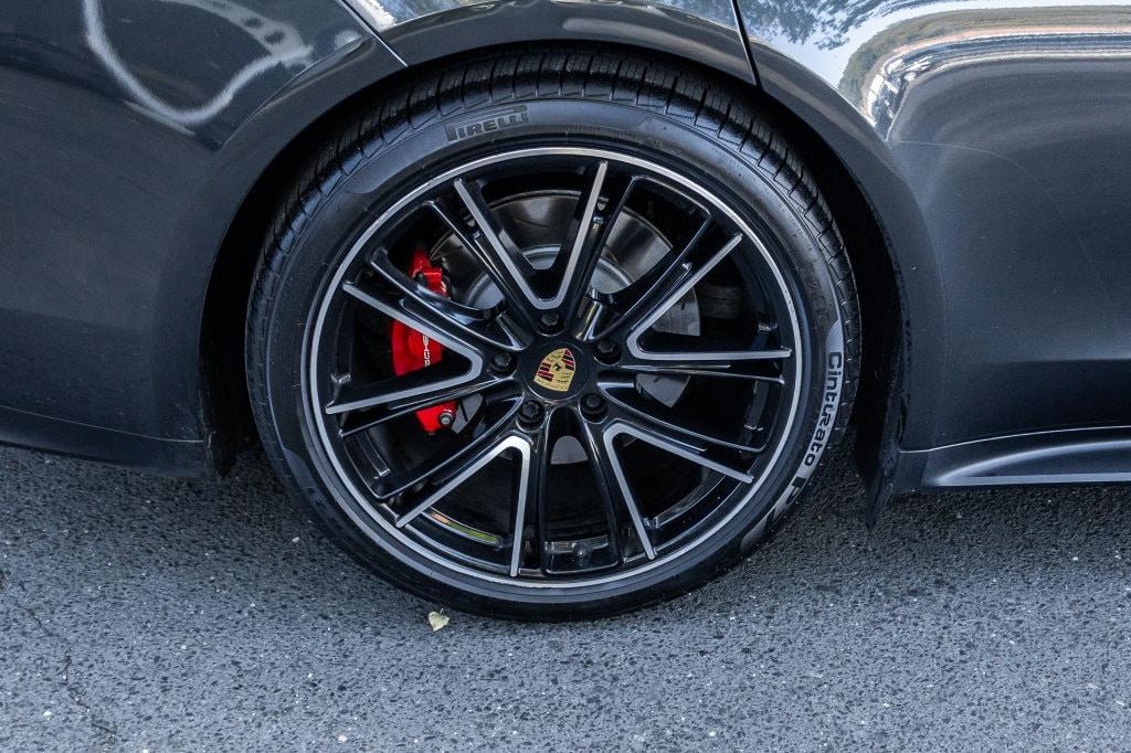 صورة 6 لـ 2020 Porsche PANAMERA GTS