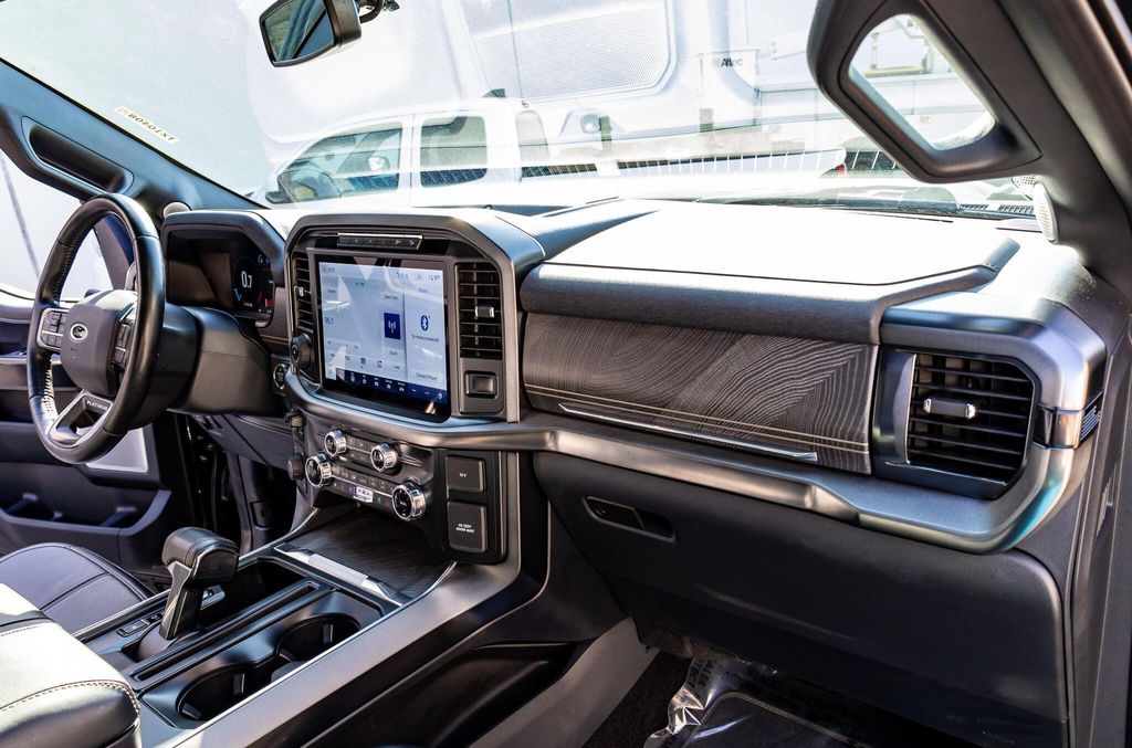 صورة 10 لـ 2022 FORD F-150 PLATINUM
