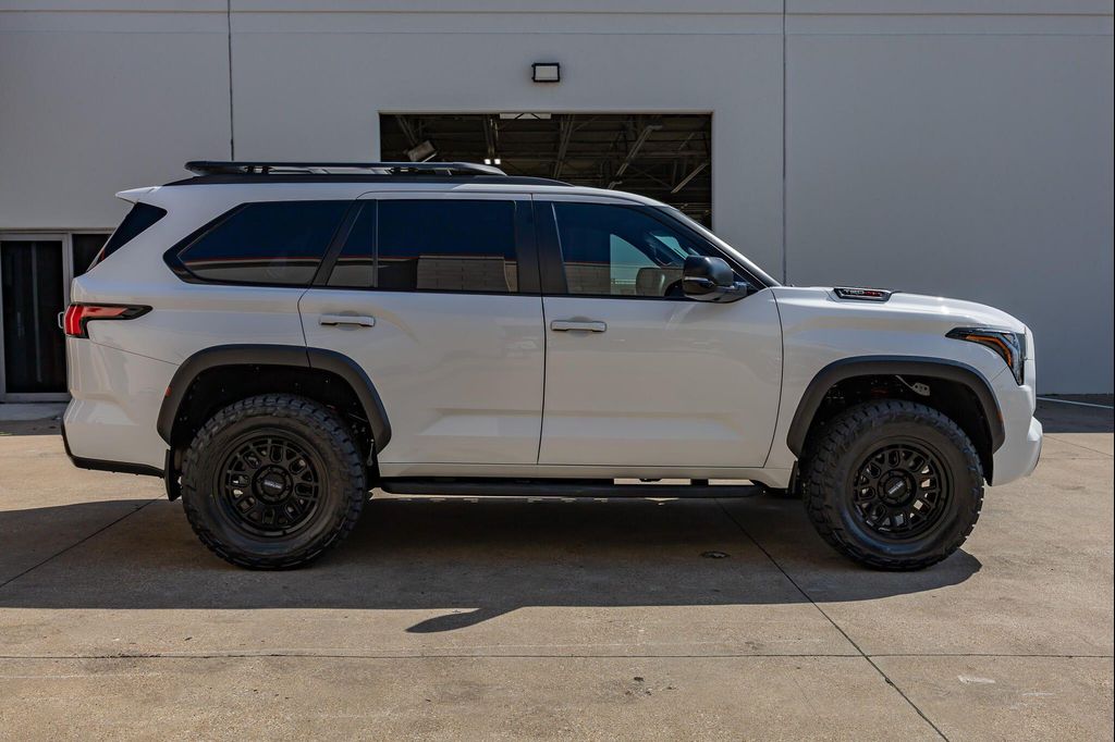 2026 Toyota SEQUOIA TRD PRO 照片 10