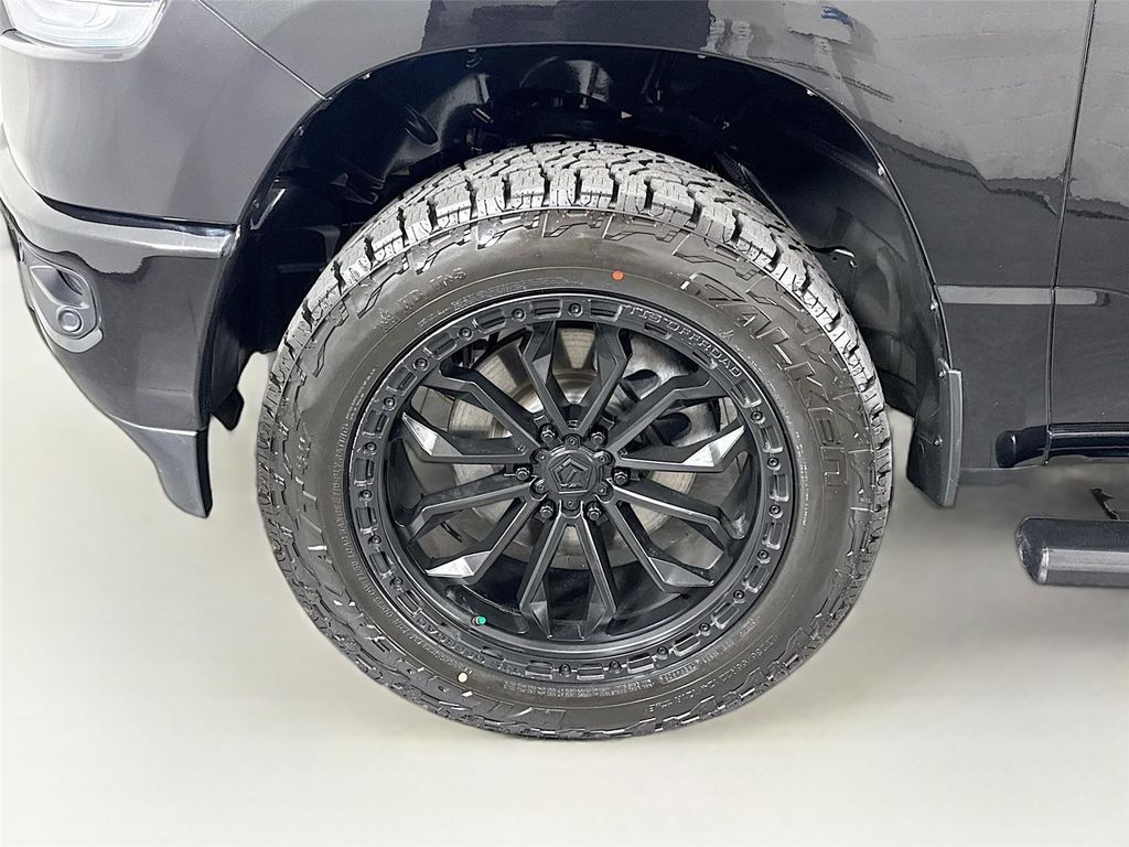 صورة مصغرة 44 لـ 2023 RAM 1500 LARAMIE