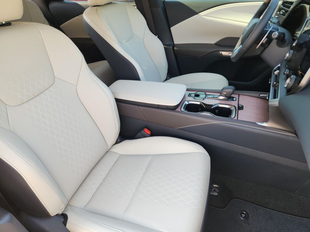صورة 9 لـ 2026 Lexus RX 350 PREMIUM