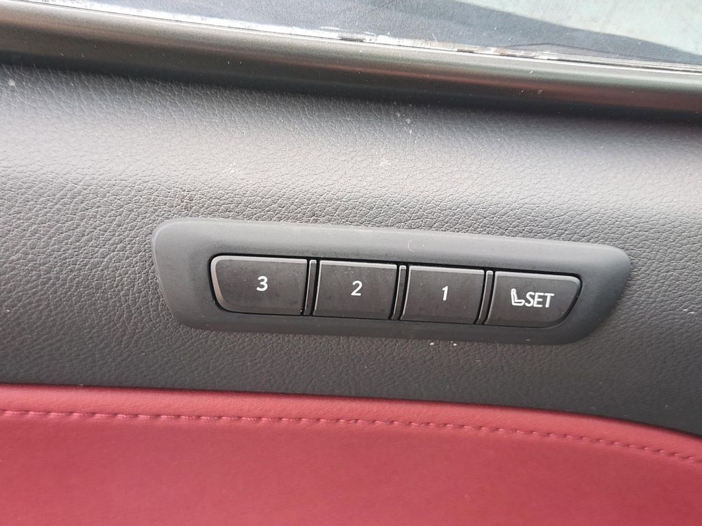 صورة مصغرة 13 لـ 2024 Lexus NX 350H PREMIUM