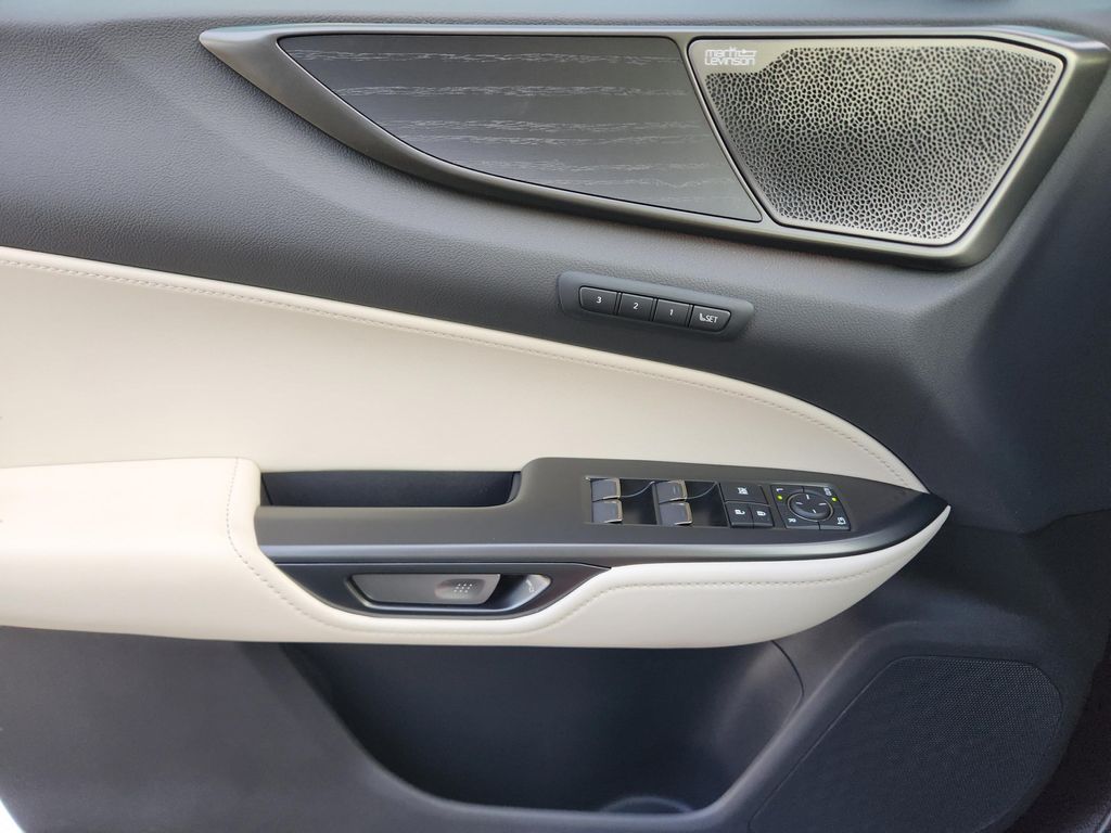 صورة مصغرة 12 لـ 2026 Lexus NX 350 LUXURY