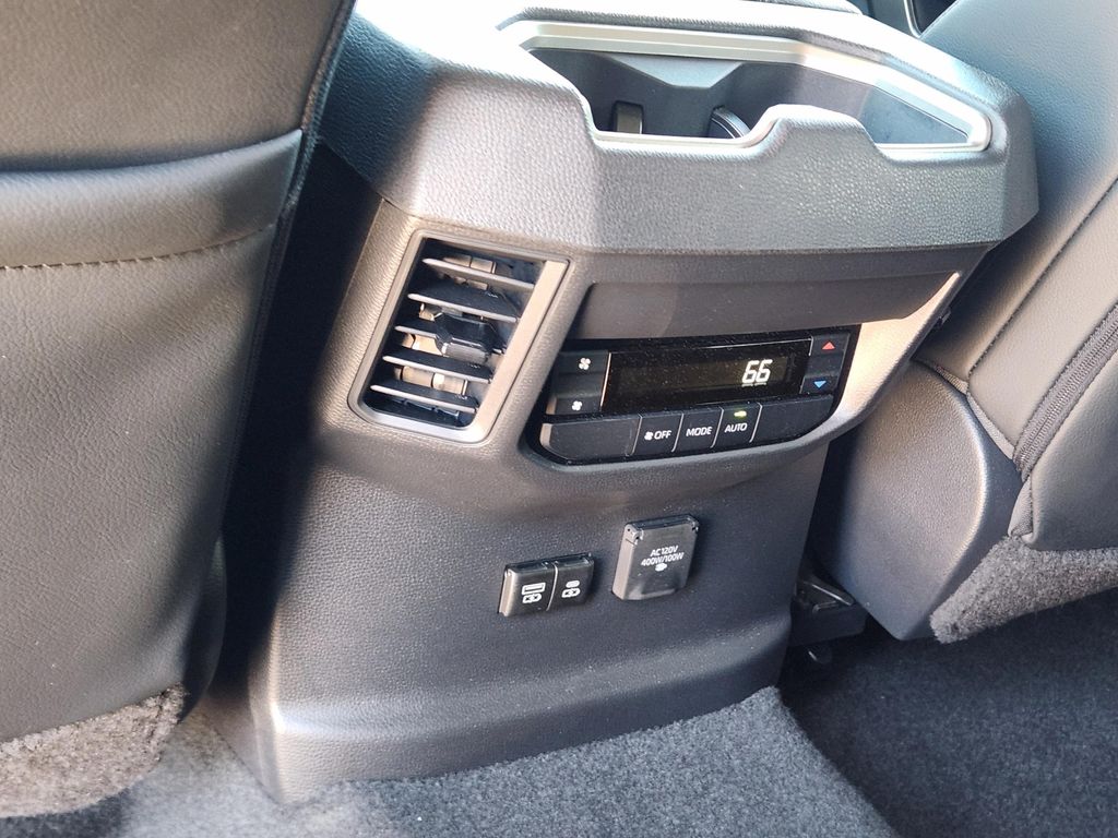 صورة مصغرة 25 لـ 2024 Toyota SEQUOIA SR5