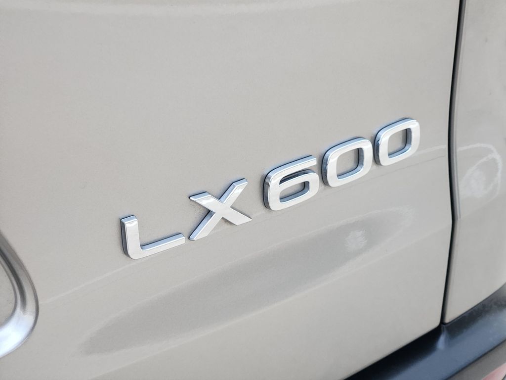 صورة 38 لـ 2023 Lexus LX 600 LUXURY