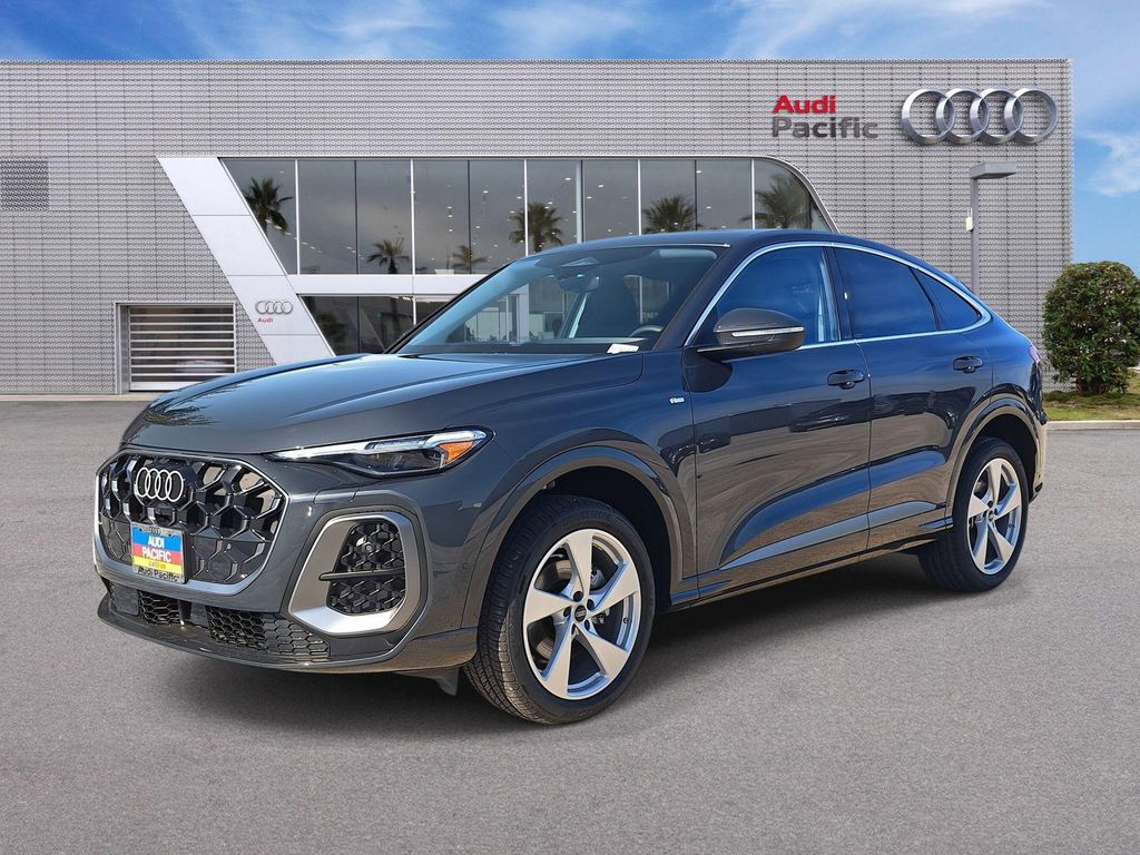 New 2025 Audi Q5 Premium Plus TFSI quattro S tronic