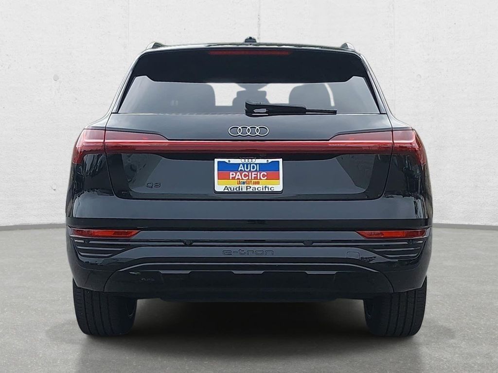 2024 AUDI Q8 E-TRON PRESTIGE — фото 6