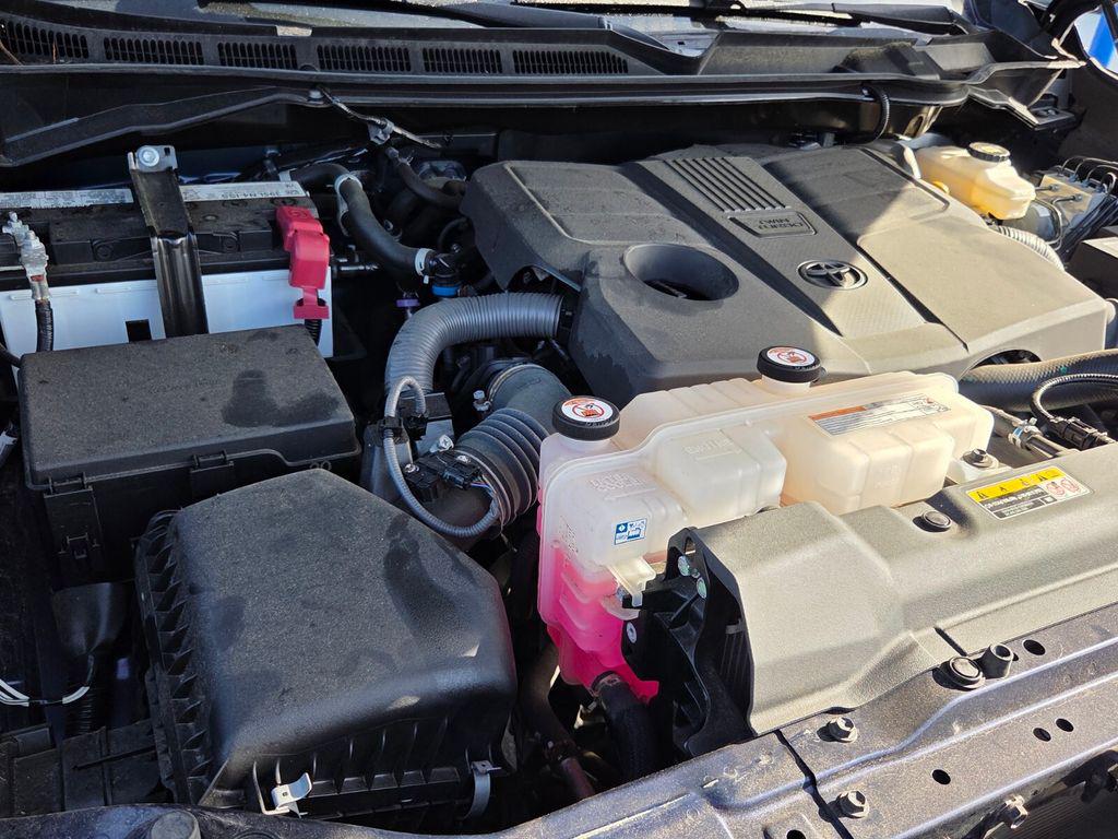 صورة مصغرة 22 لـ 2023 Toyota TUNDRA SR5