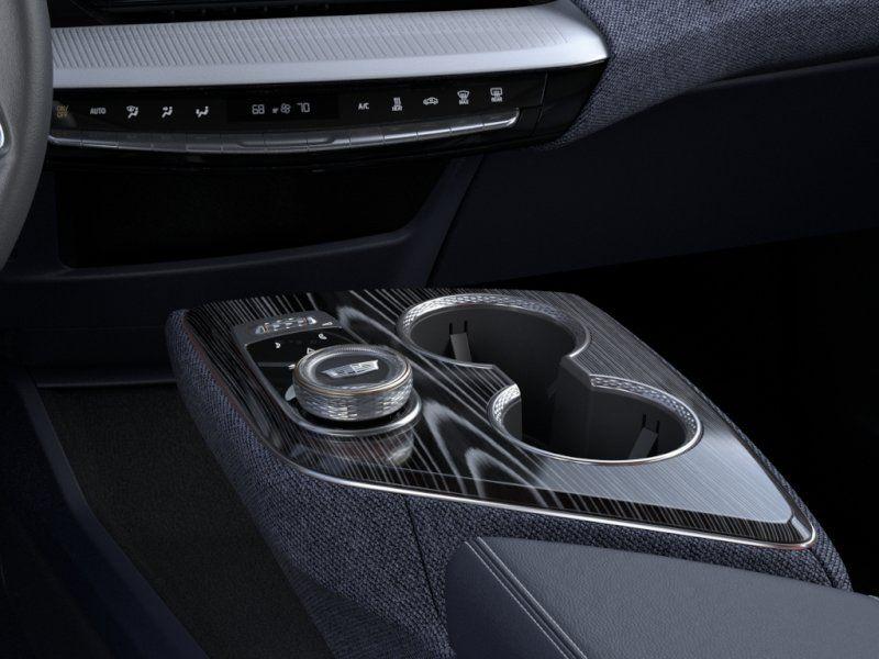 2027 Cadillac OPTIQ LUXURY — миниатюра 23