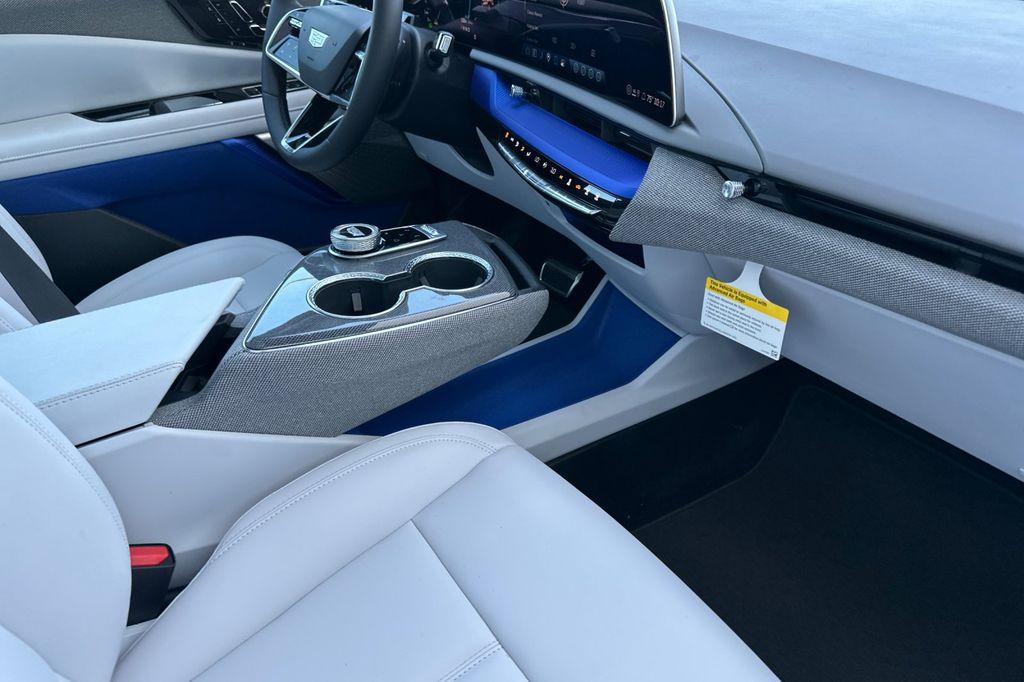 صورة مصغرة 17 لـ 2027 Cadillac OPTIQ LUXURY